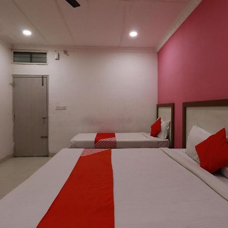 Hotel Abhimani Inn 班加罗尔 外观 照片