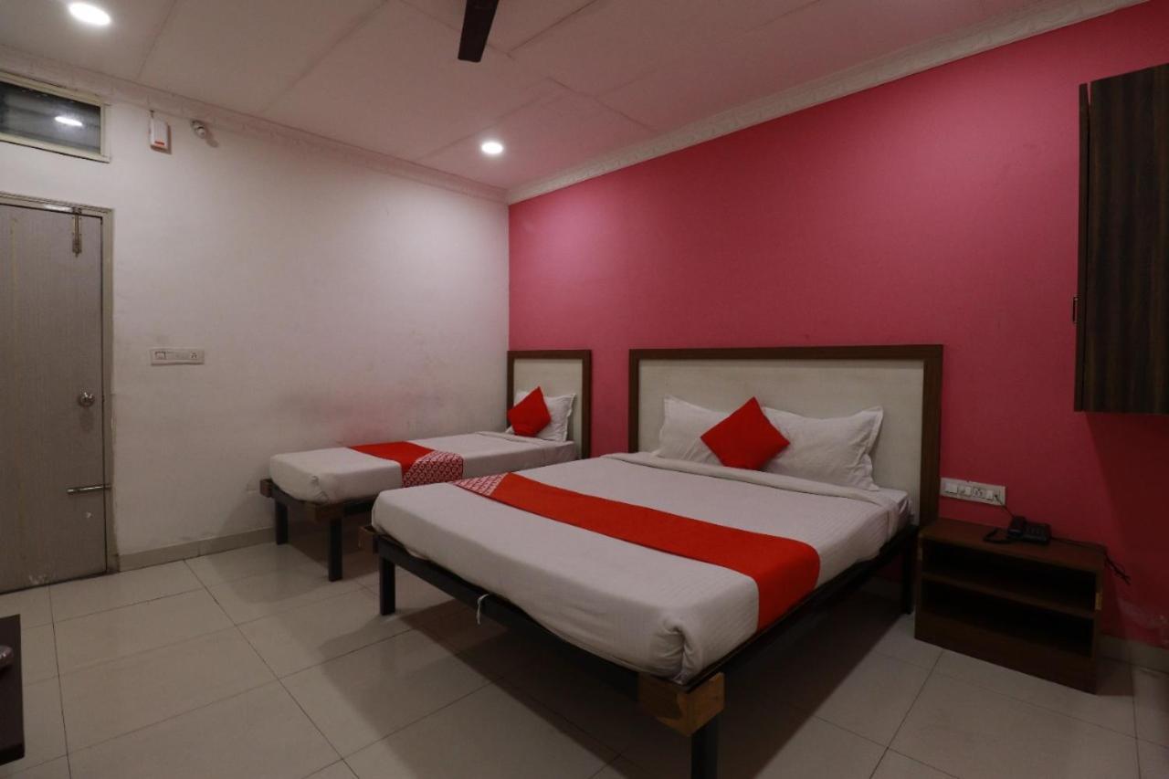 Hotel Abhimani Inn 班加罗尔 外观 照片