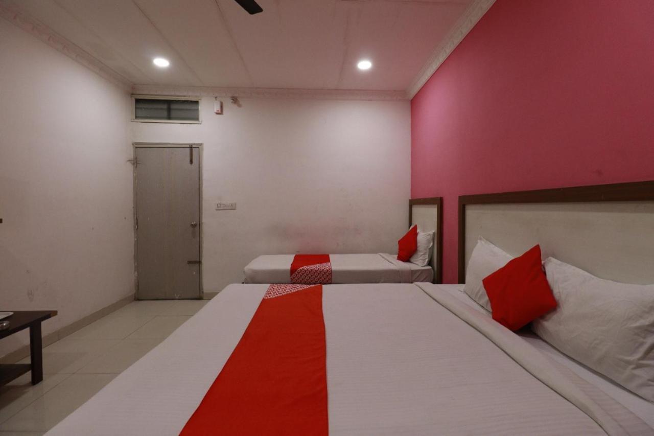 Hotel Abhimani Inn 班加罗尔 外观 照片